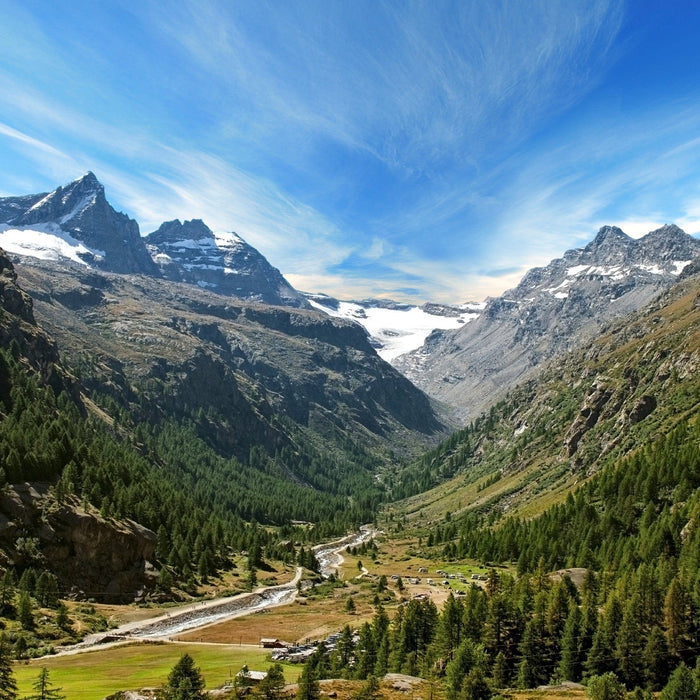 Herzlichen Willkommen bei BERGWEIN, Ihrem Spezialisten für Südtiroler Weine am Gärtnerplatz in München.