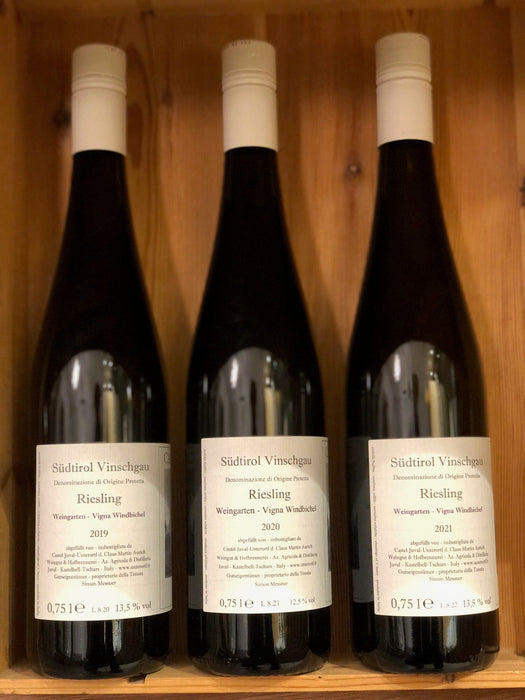 Castel Juval DOC Vinschgau Riesling Vigna Windbichel in der Vertikale mit den Jahrgängen 2019, 2020 und 2021