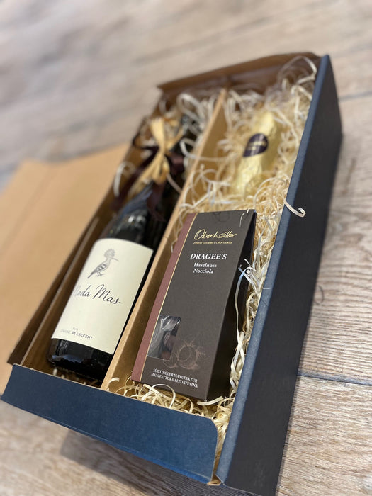 Feines Genusspaket mit Rotwein, Edelmarzipan und Schokonüssen
