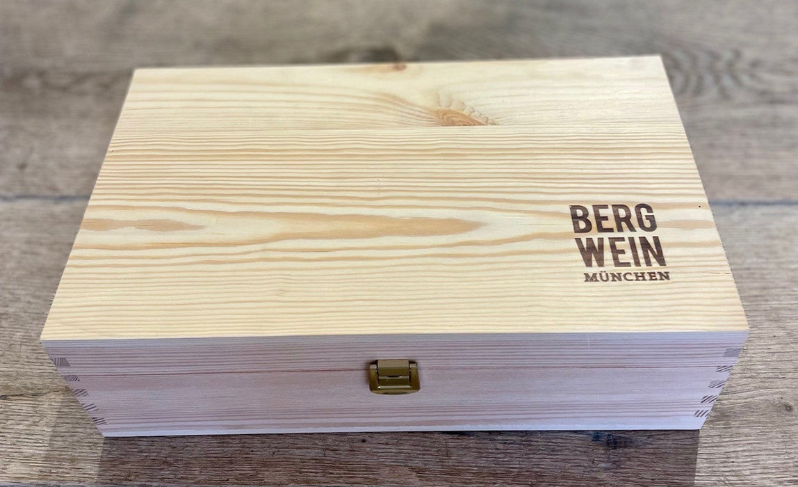 Holzkiste mit Deckel und Schließe für 2 Flaschen
